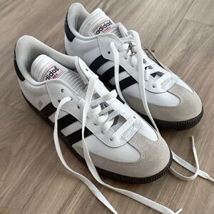 Adidas Men's White and Black Classic Sneakers